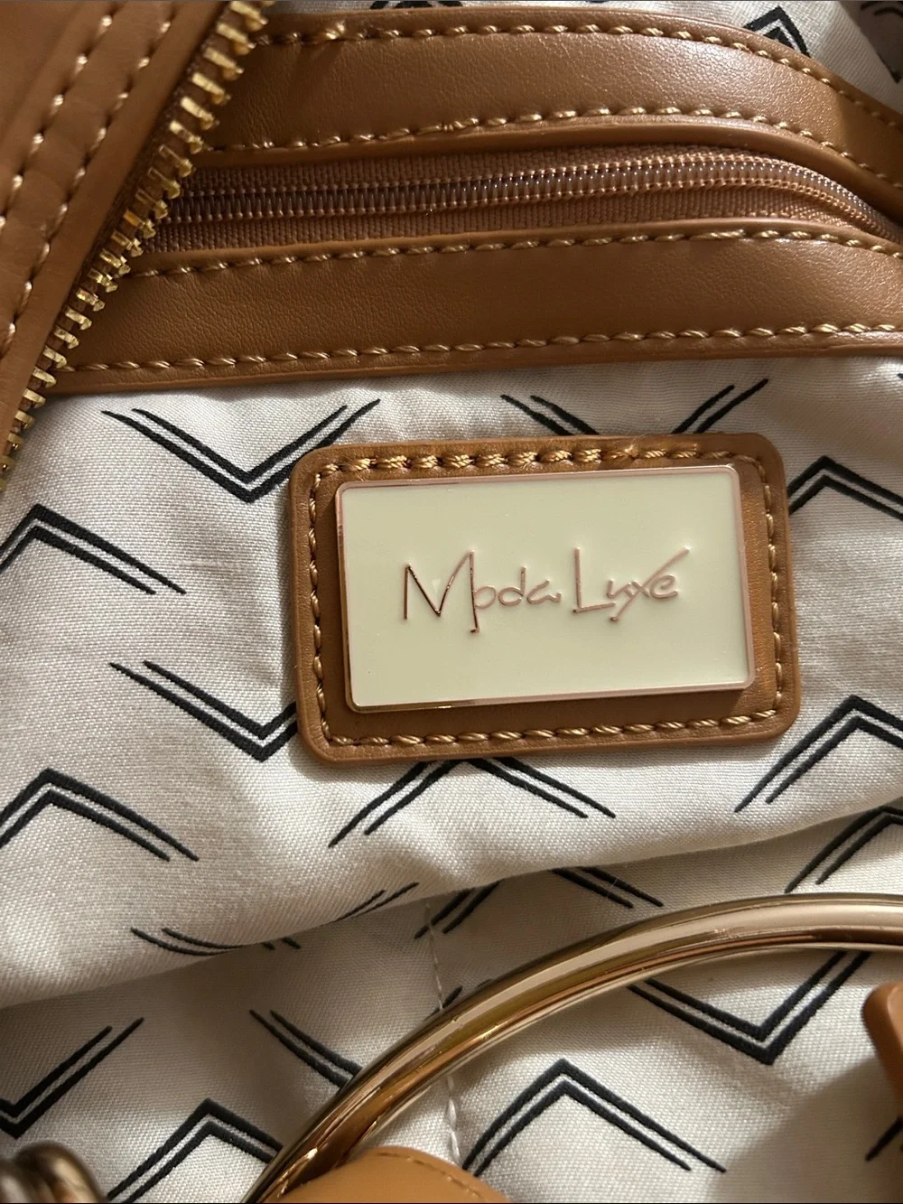 NWT Azura Modo Luxe Tan Leather Hobo  Crossbody Bag with Gold Ring Accent